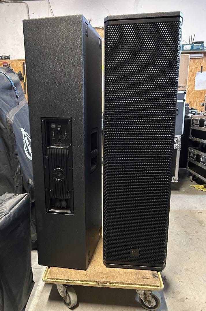 RCF NXL 44-A MK2 Active Two-Way Column Array Speaker (Used)