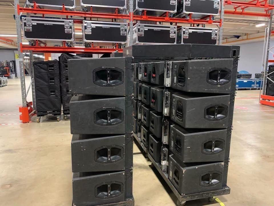 d&b Audiotechnik J8 Large-Format 3-Way Line Array Module (Used) - Image 2