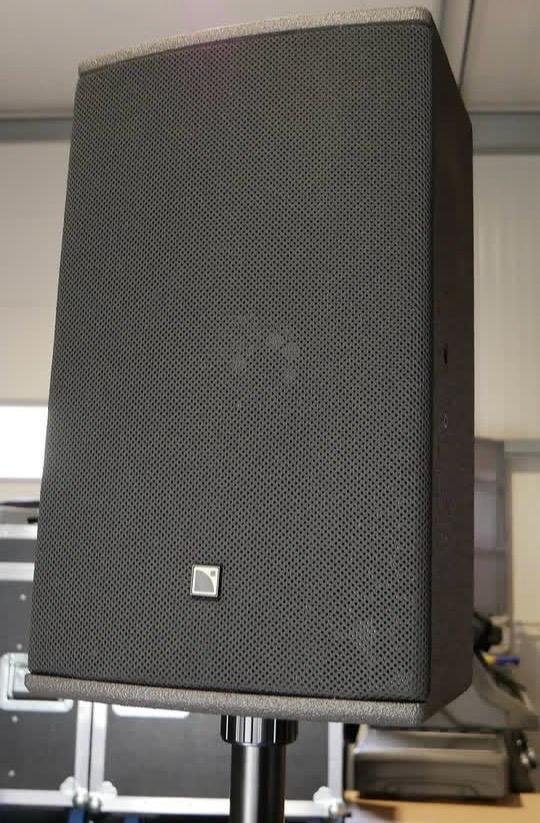 L-Acoustics A10 Wide Professional Loudspeaker | Excellent Condition - Image 4