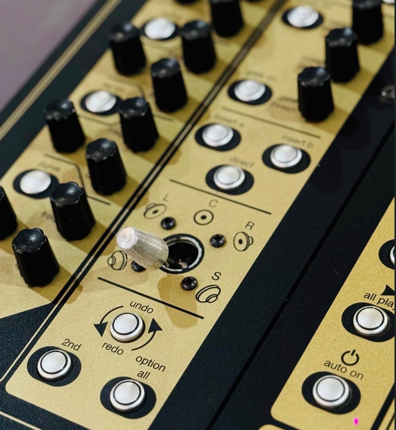 DiGiCo SD8 Digital Mixing Console – Excellent Condition - Image 4